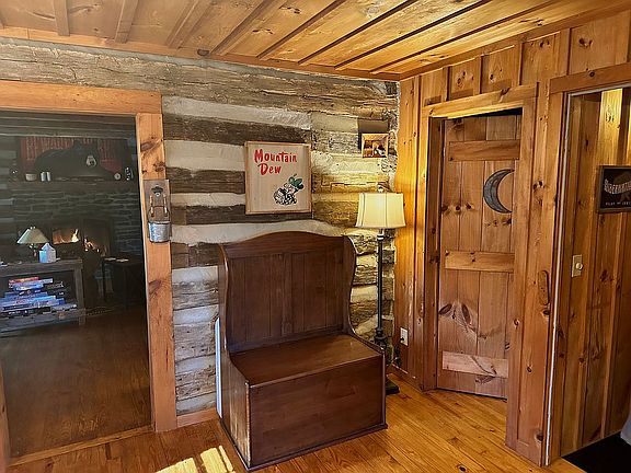 Kitchen 2/bath entrance 