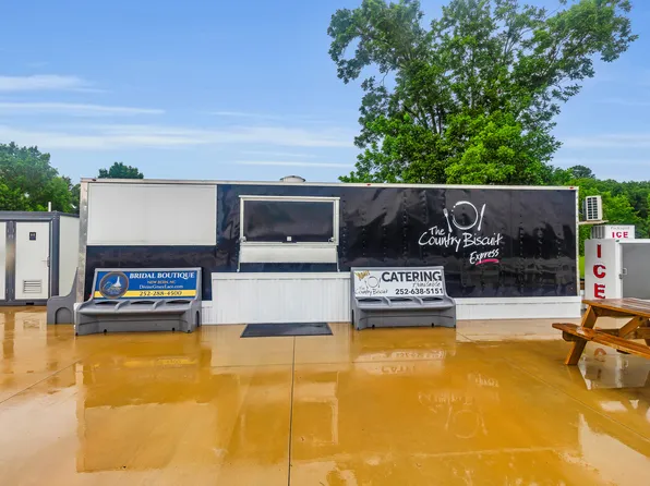3678 Neuse Blvd #1, New Bern, NC 28560