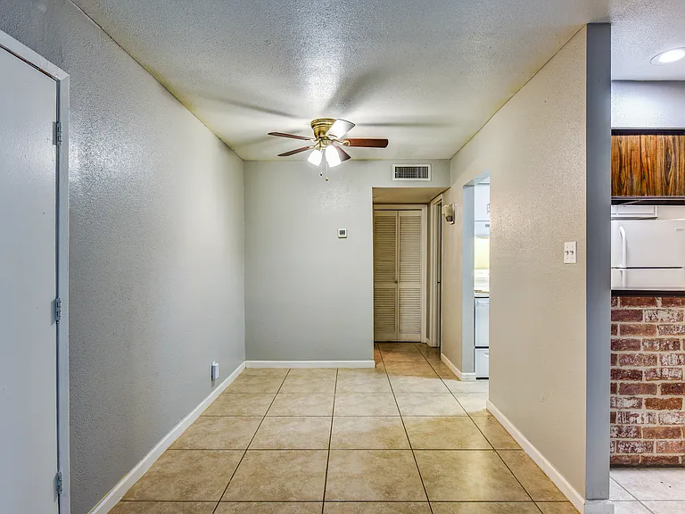 Heather Apartments — Photo 11