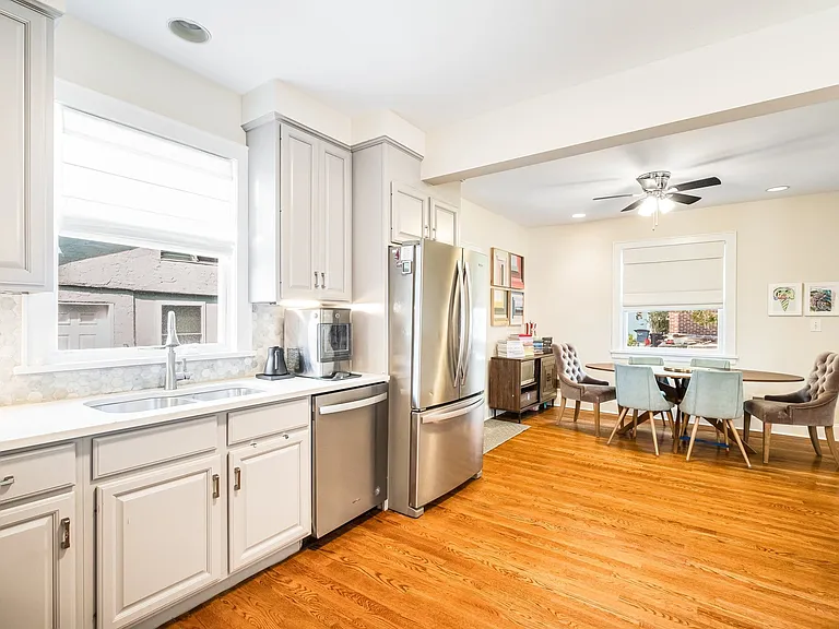 57 Circuit Ave — Photo 10