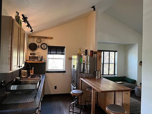5th image of 1237 Kennett Avenue Unit #303