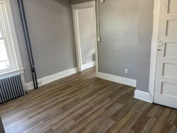 141 Washington Ave APT 4, Downingtown, PA 19335