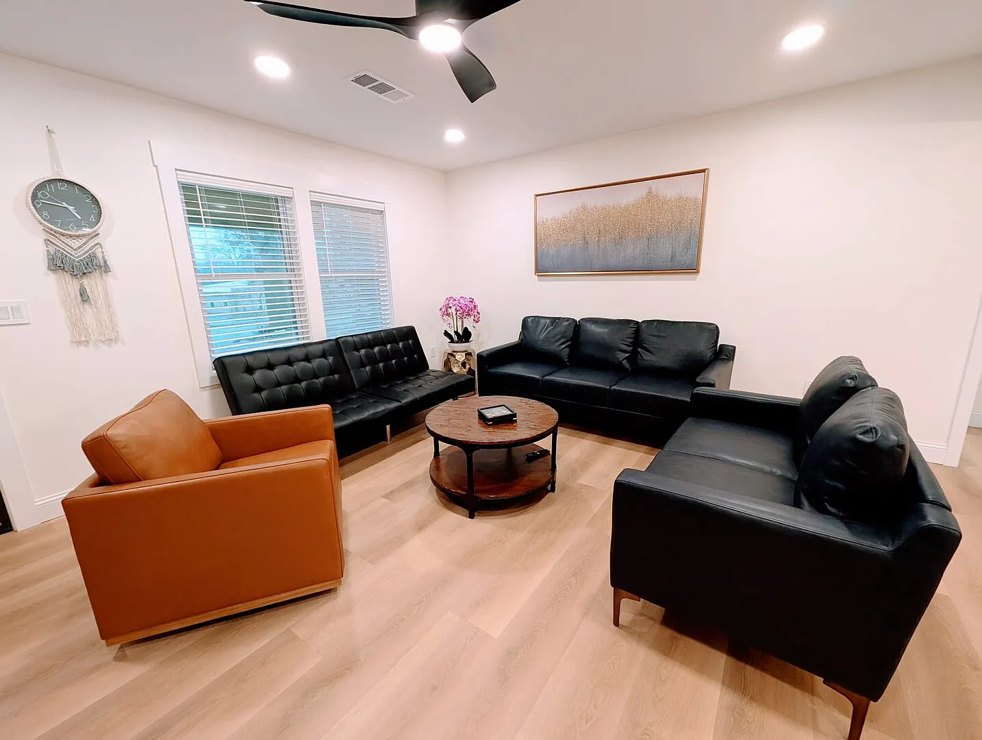 Custom Design, Kitchen King Beds Laundry Large TVs — Photo 2