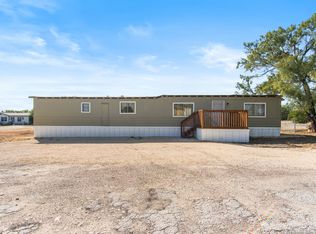 401 Uvalde Oaks Dr, Uvalde, TX 78801