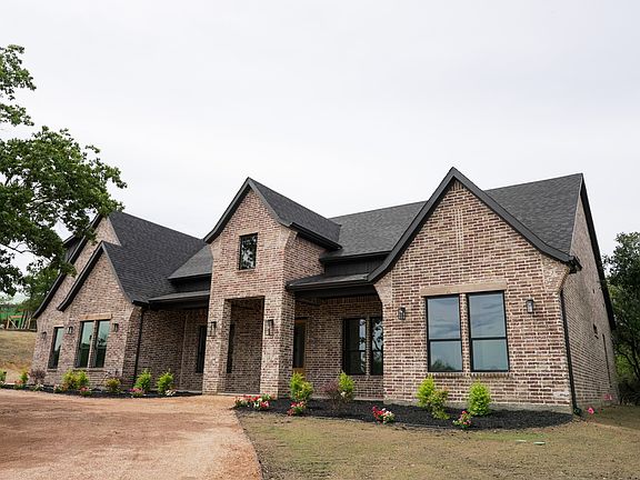 2nd image of 1074 Preserve St