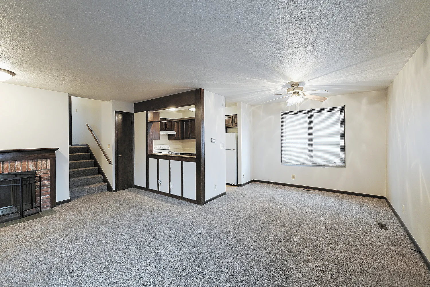 2 bed, 920 sqft, $829 — Photo 4