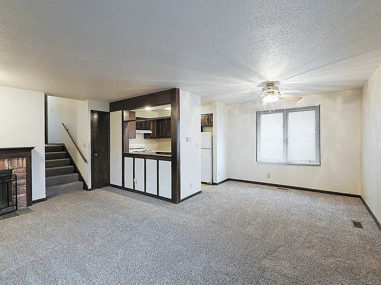 1110 F St #5 — Photo 4