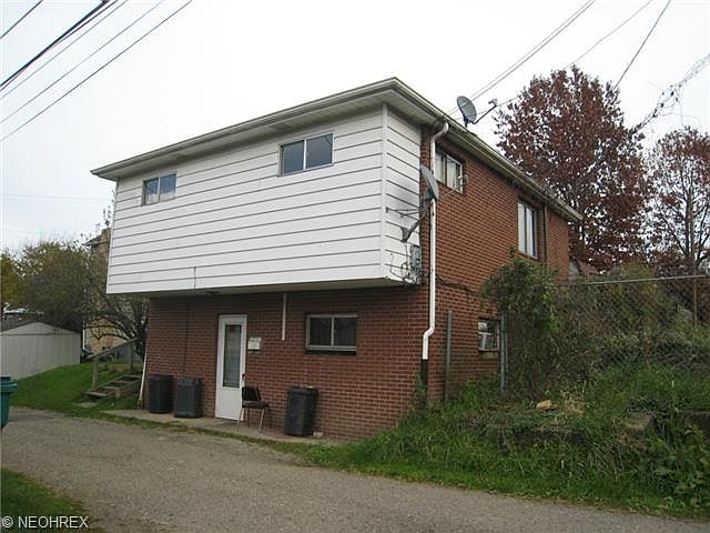 2nd image of 218 1/2 8th St