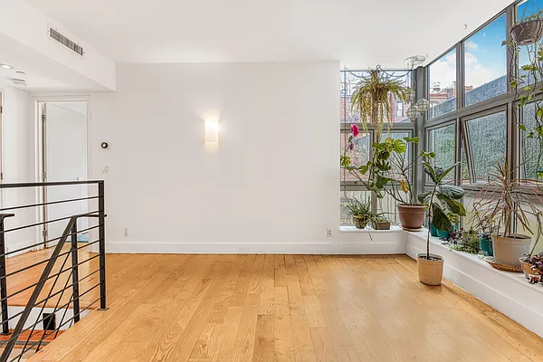Rented by Eclipse Real Estate Group | media 10