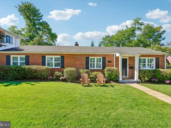 4306 Colchester Dr, Kensington, MD 20895