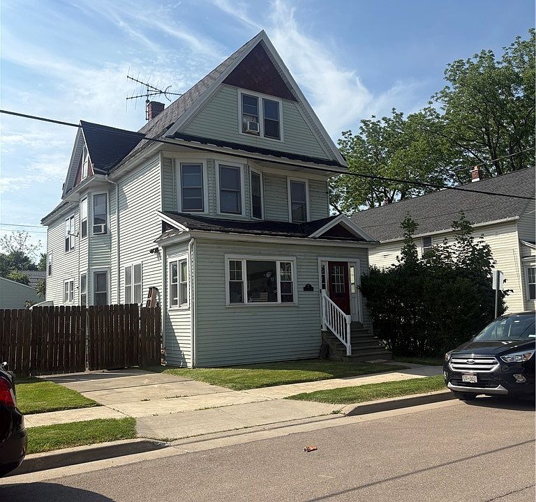 1st image of 66 Stephenson Ave