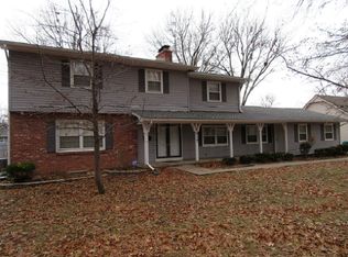 6417 W 101st Pl, Overland Park, KS 66212