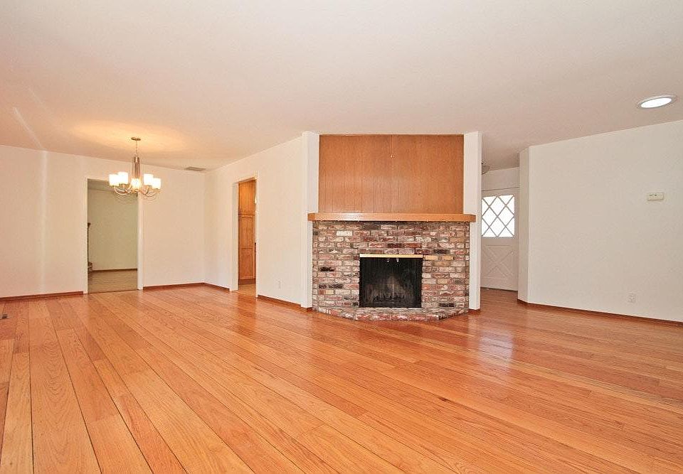 1st image of 598 Loma Verde Ave