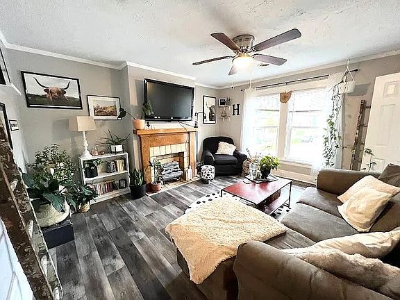 5th image of 1824 W 44th St