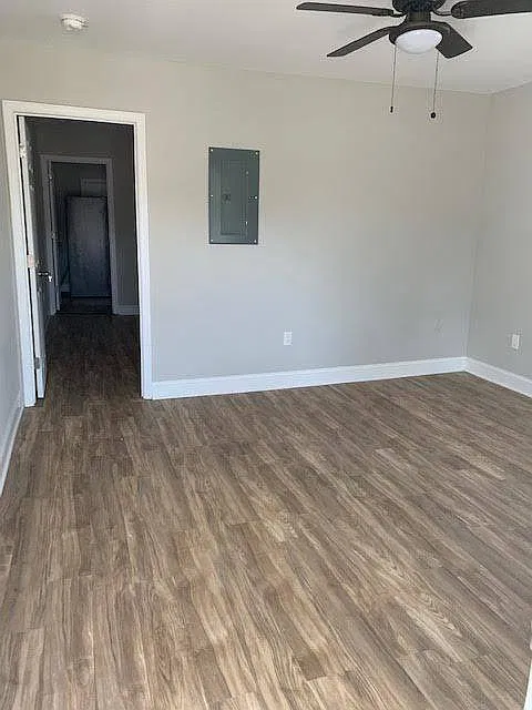 401 Deck St #B in Greenville, NC 27834 — Photo 2