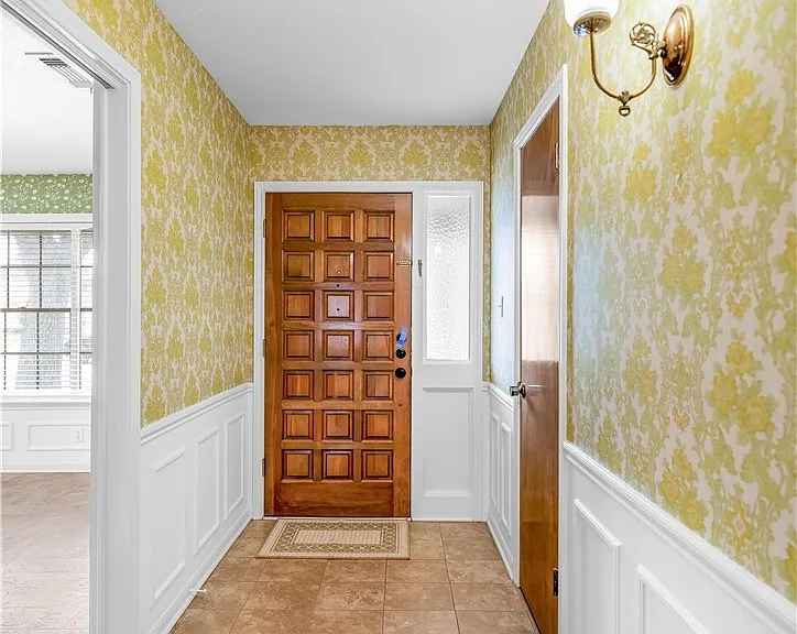 608 Rosewood Dr — Photo 11