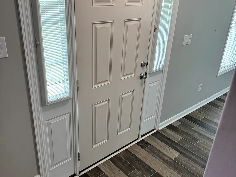 207 Bennington Dr — Photo 18