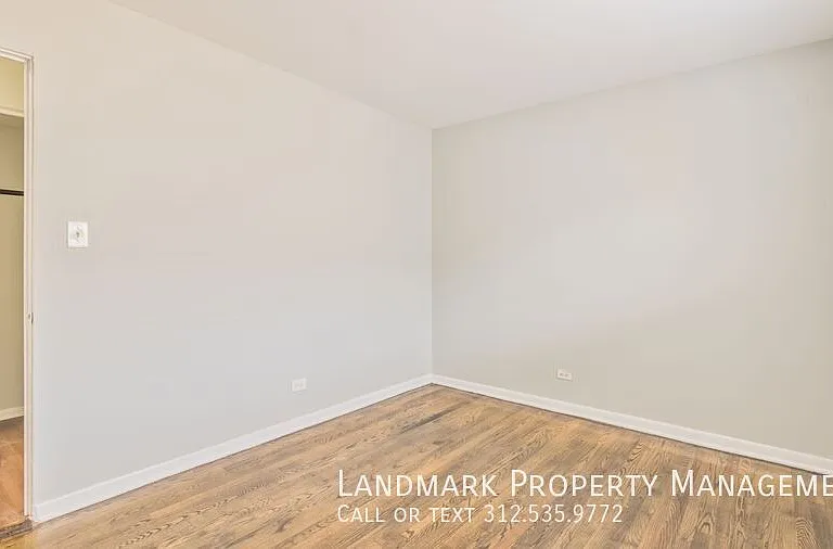 440 W Division St — Photo 18