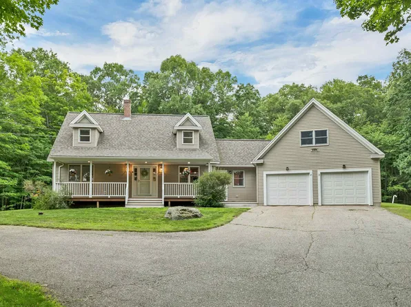 82 New Road, Newmarket, NH 03857