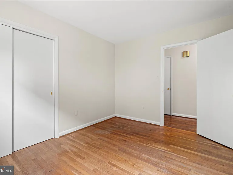 7504 Radnor Rd — Photo 21