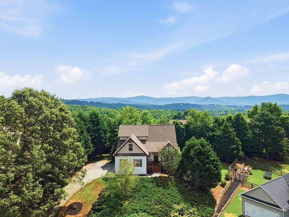 1st image of 105 Arbor Hills Cir
