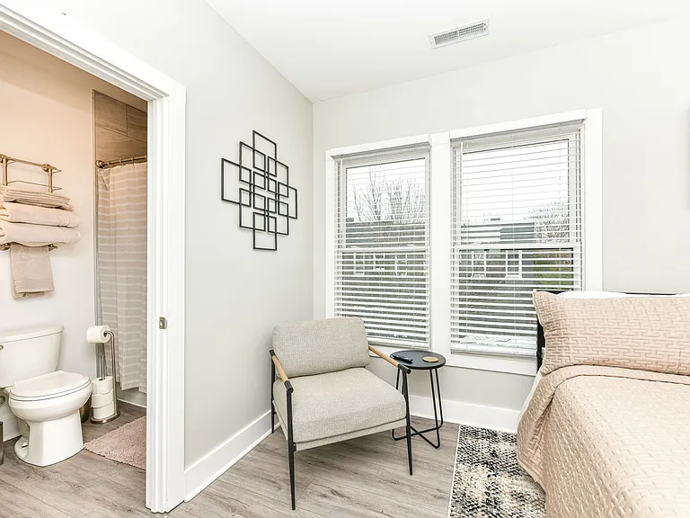 2645 N College Ave #C — Photo 10