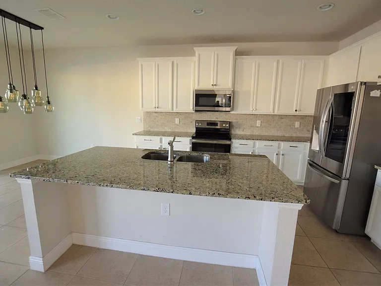 4358 Silver Creek St — Photo 7