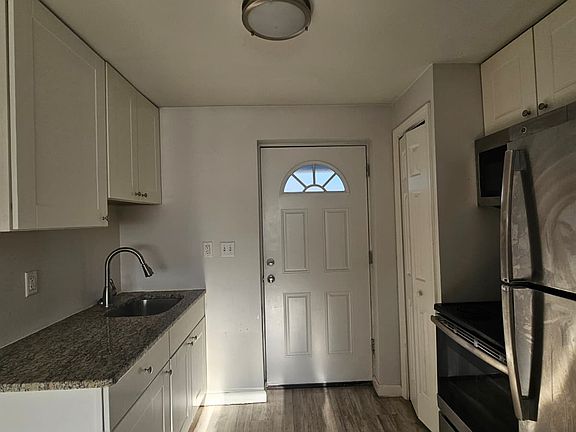 3rd image of 129 Cosey Beach Ave #6A