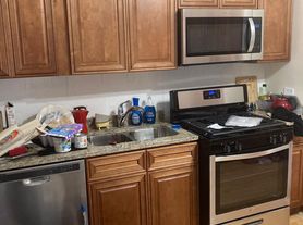 3733 N Clark St, Chicago, IL