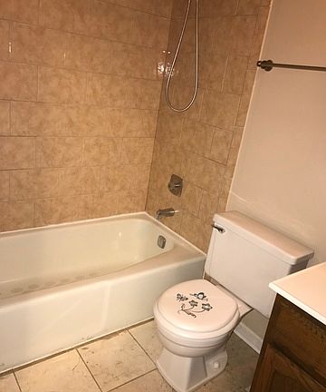 3rd image of 3 Parkside Ct APT 15