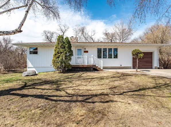 1112 S Mabelle Ave, Fergus Falls, MN 56537