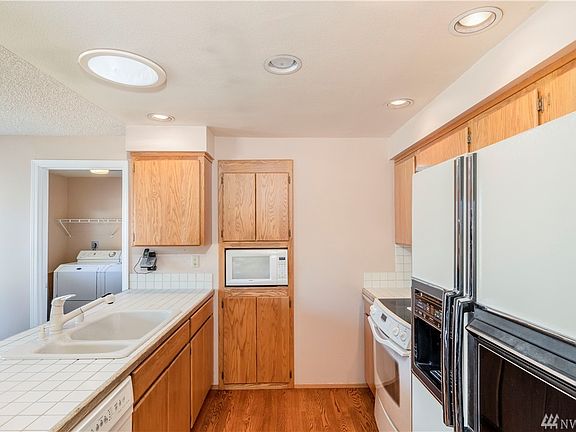 5th image of 7613 90th Ave SW