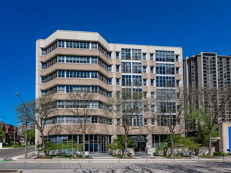 66 Bay St S #614 — Photo 40