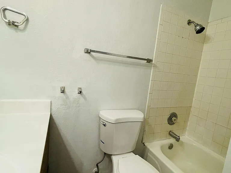 2829 E Capri Cir #2 — Photo 9
