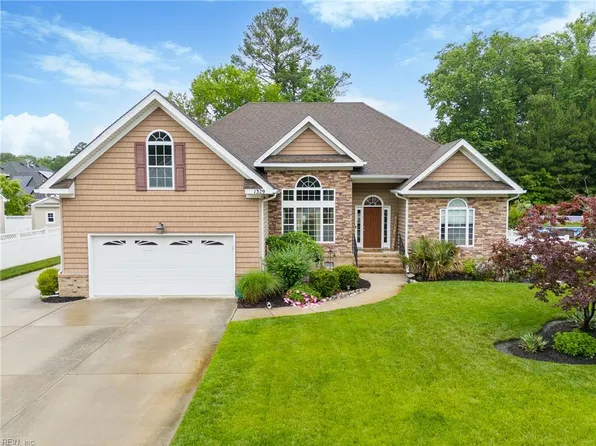1329 Penrose Ln, Chesapeake, VA 23320