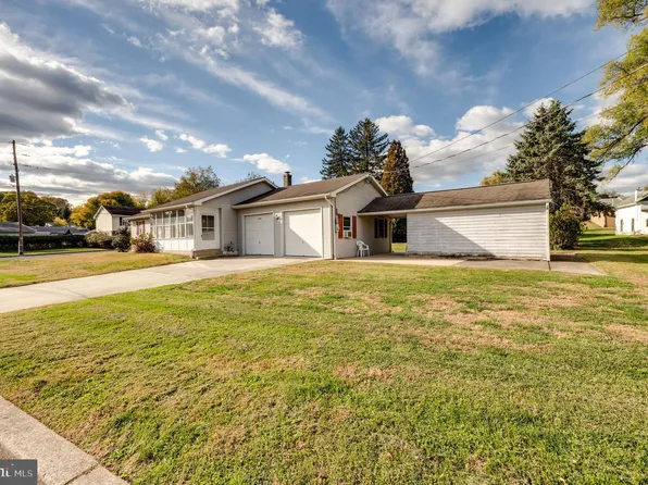 1355 Liggett Ave, Reading, PA 19607