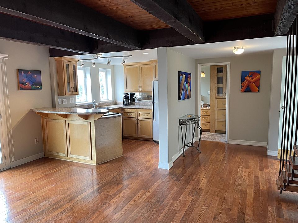 1st image of 1521 Seal Way
