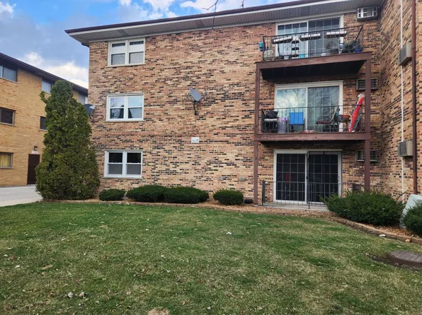 9817 Nottingham Ave APT 103, Chicago Ridge, IL 60415