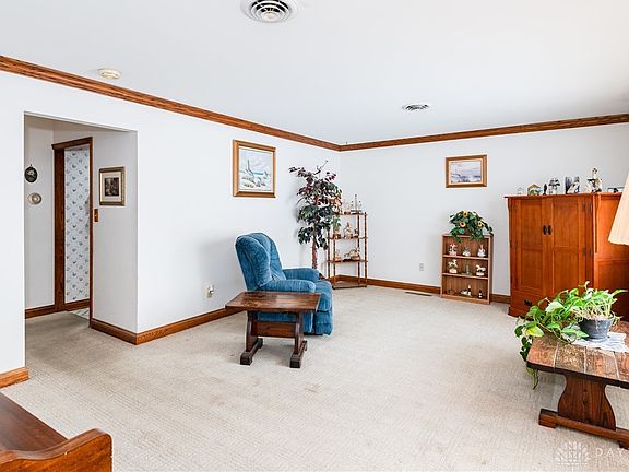 3rd image of 1015 Independence Dr