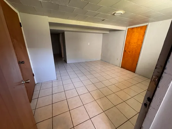 1633 Superior St #9, Muskegon, MI 49442