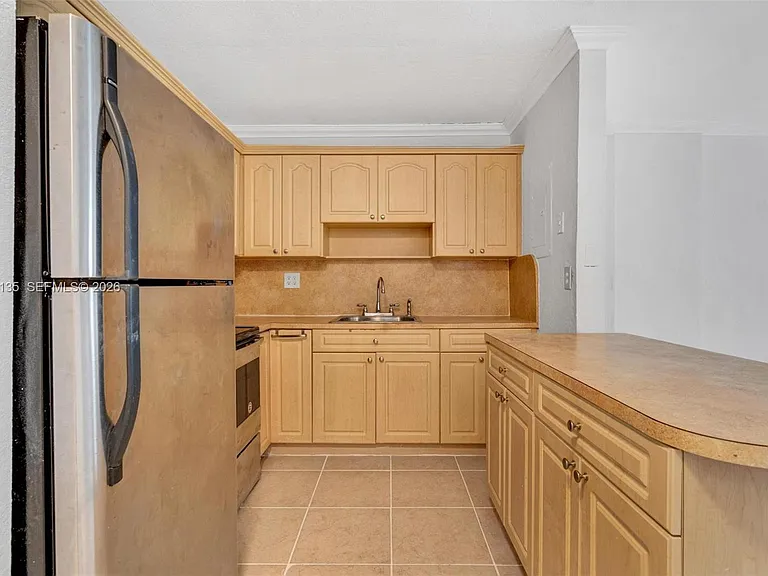 1465 NE 123rd St #416 — Photo 7