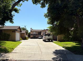2672 Sycamore Dr, La Verne, CA 91750