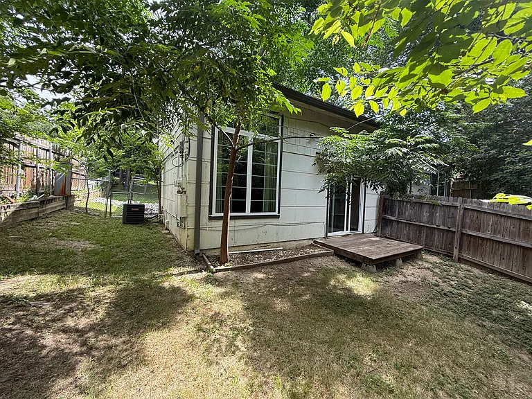 5303 Lovell Ave — Photo 17