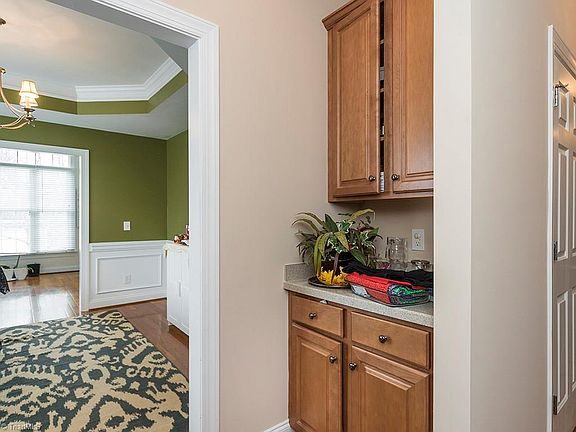 4th image of 1525 Guinness Dr