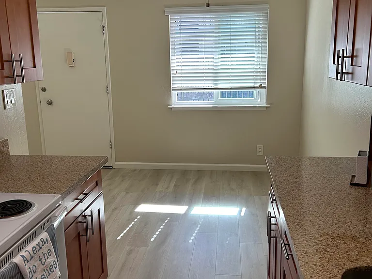 2322 Homestead Rd #4 — Photo 2