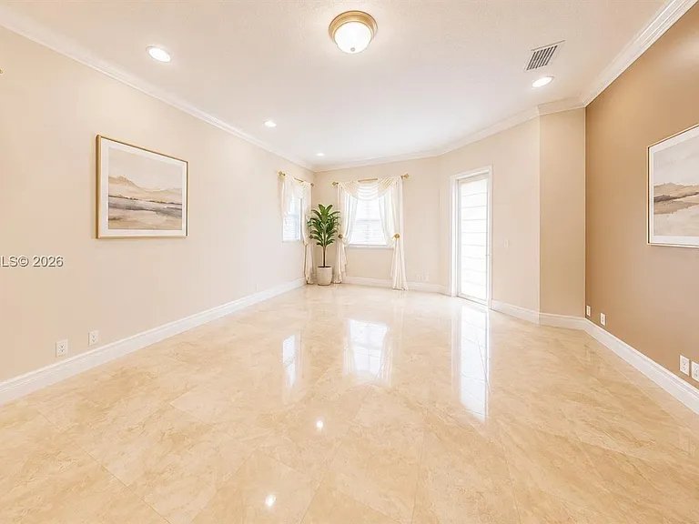 5751 SW 59th Pl #1 — Photo 11