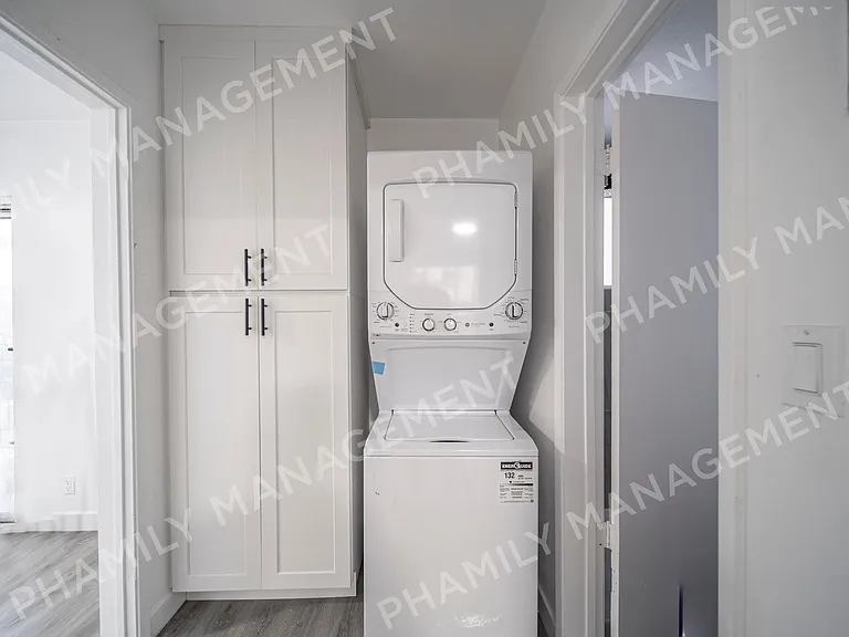 475 S Los Robles Ave #16 — Photo 7