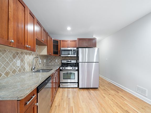 5th image of 216 Nunda Ave #1