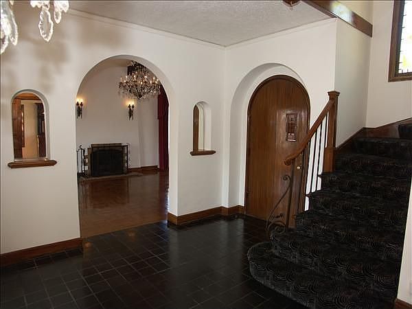 1st image of 75 Cerritos Ave