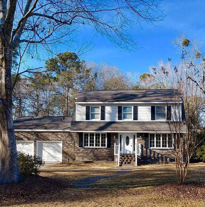 1st image of 234 Robert E Lee Dr